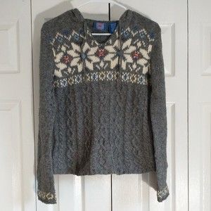 Y2K next era cable knit semi crop grey hoodie snowflake sweater